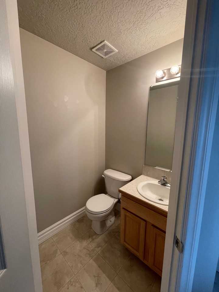 1127 Elgin Ct - Photo 6 of 19
