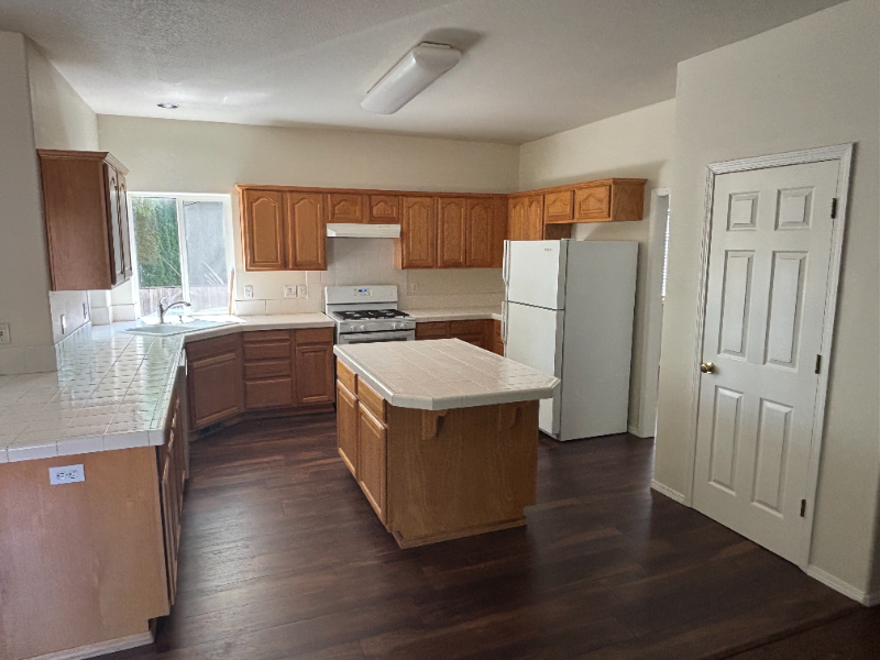 5058 Nw Crady Ln - Photo 3 of 18