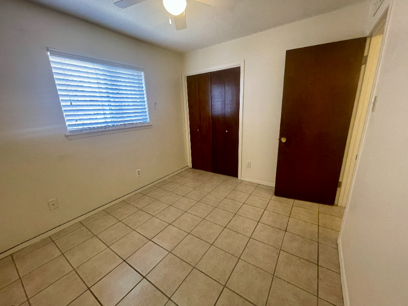 8621 Mettler Dr - Photo 5 of 12