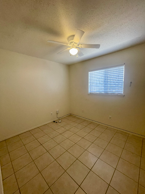 8621 Mettler Dr - Photo 6 of 12