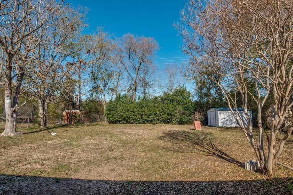 1701 Merrywood Way - Photo 3 of 20