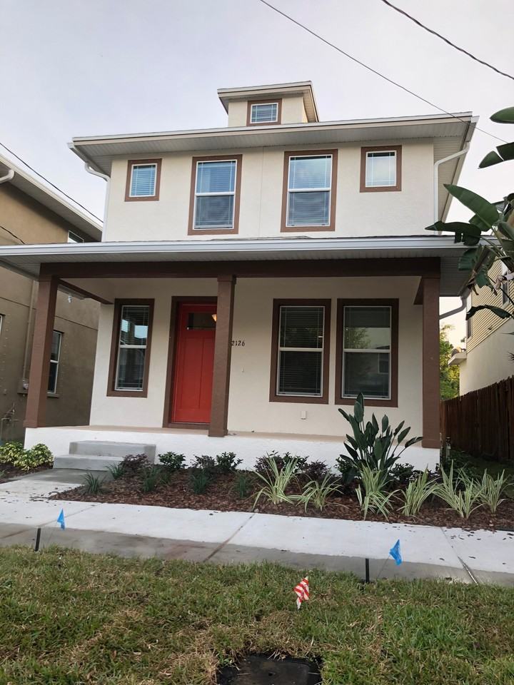 2126 W Spruce St