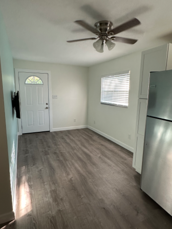 816 10th St Sw - Photo 4 of 8