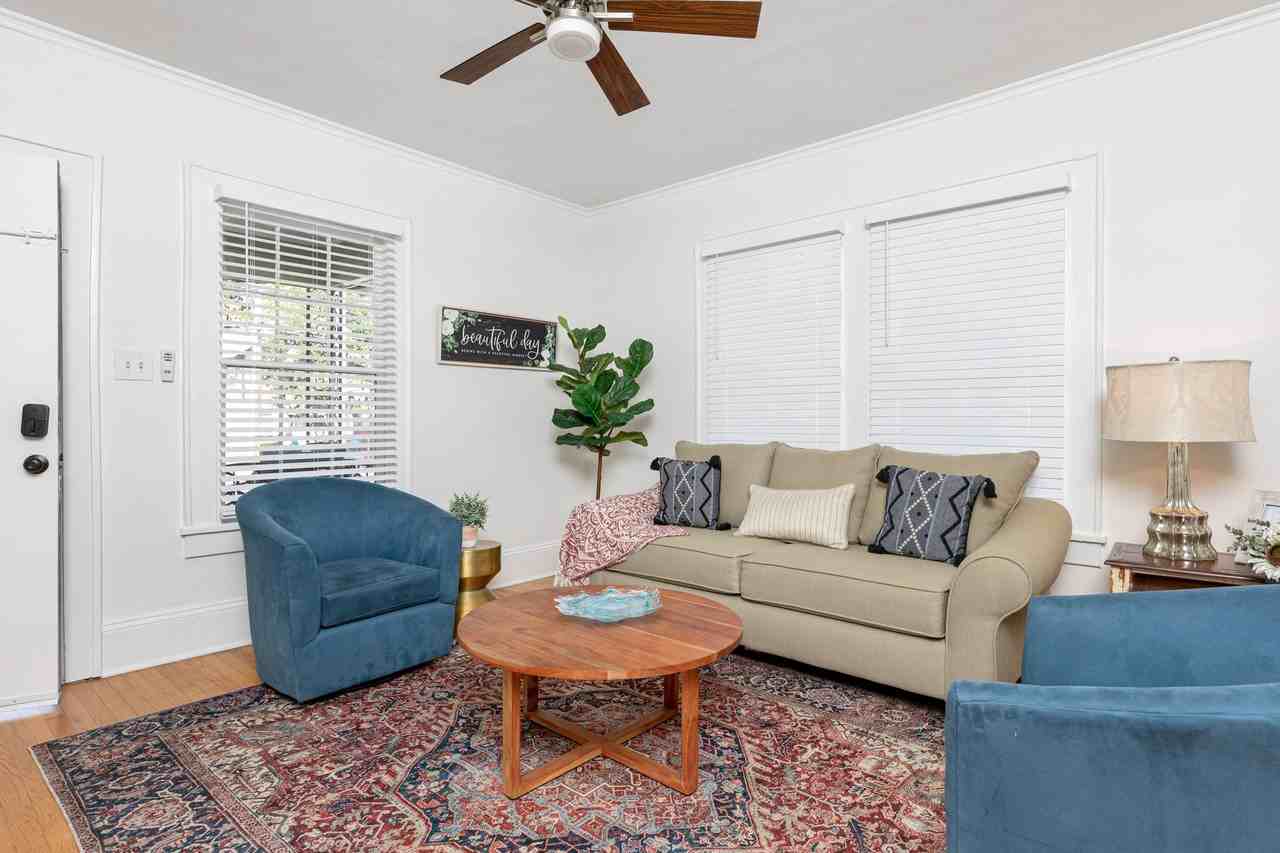 335 S Torrence St - Photo 7 of 20