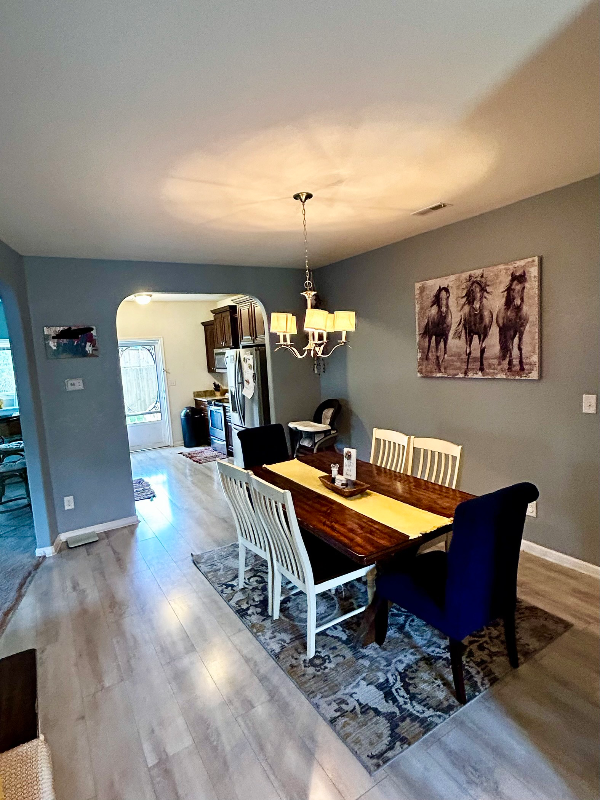 1030 Hill St - Photo 6 of 41