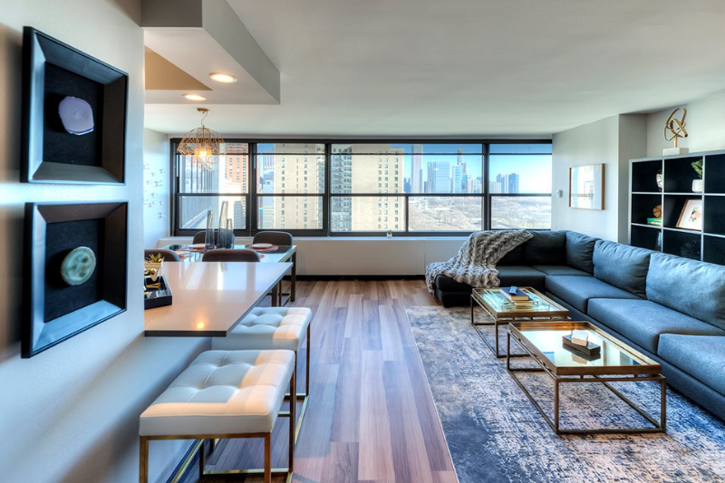 1140 S Michigan Ave - Photo 3 of 10