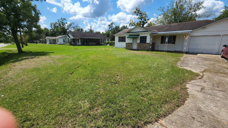 2511 8th St #LEFT - Photo 5 of 17