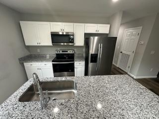 414 Charles Ave - Photo 4 of 17