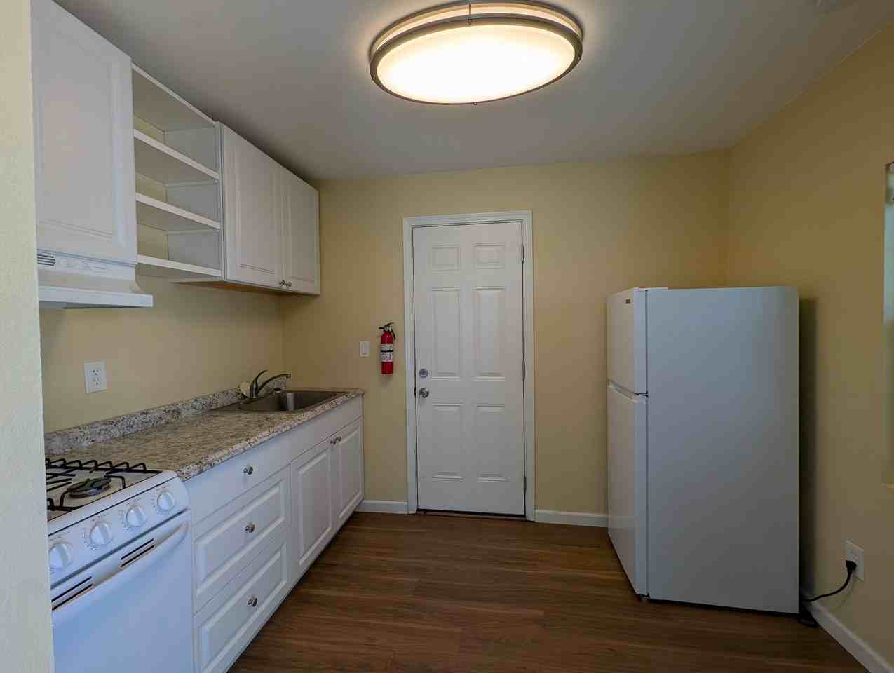3025 Myers St #F - Photo 4 of 9