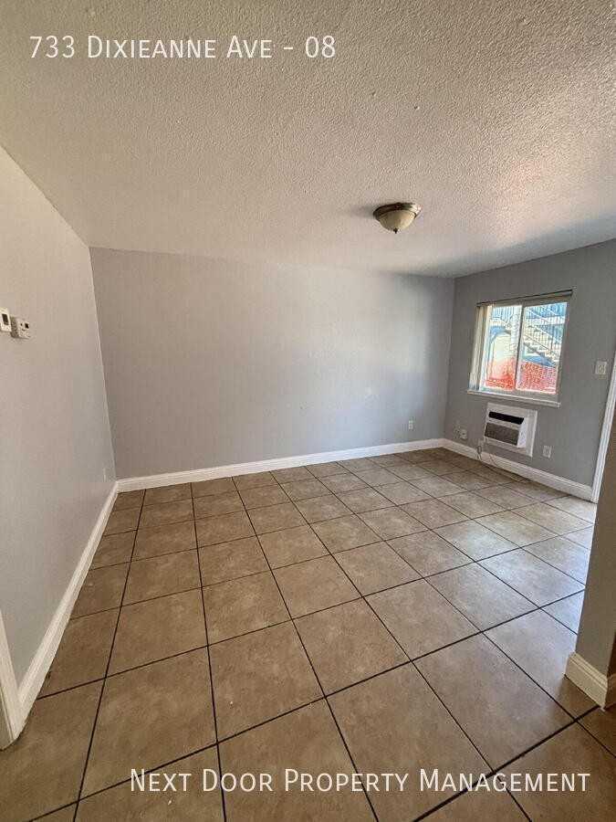 733 Dixieanne Ave #08 - Photo 2 of 6
