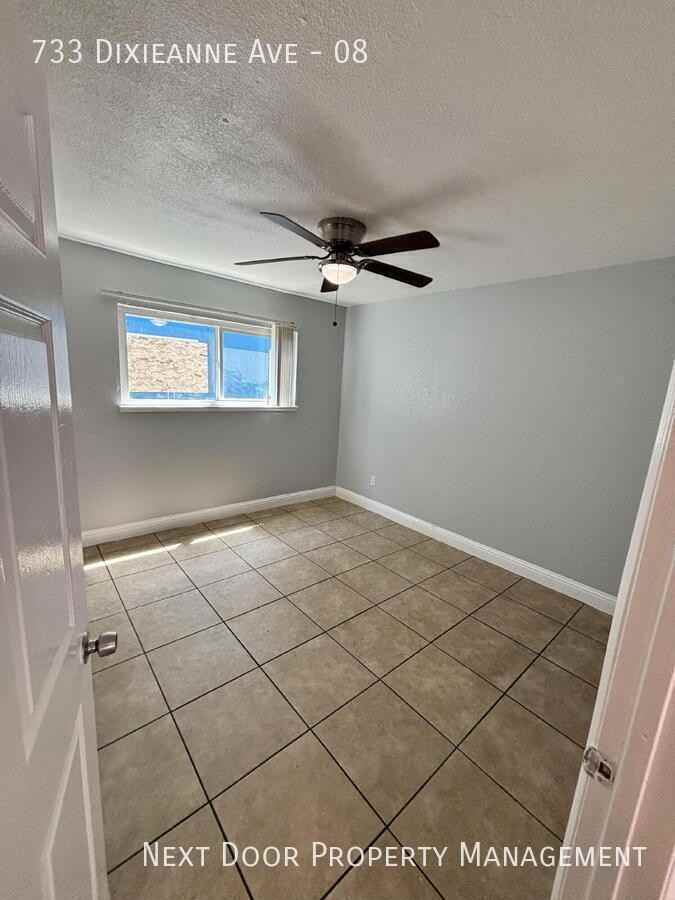 733 Dixieanne Ave #08 - Photo 3 of 6
