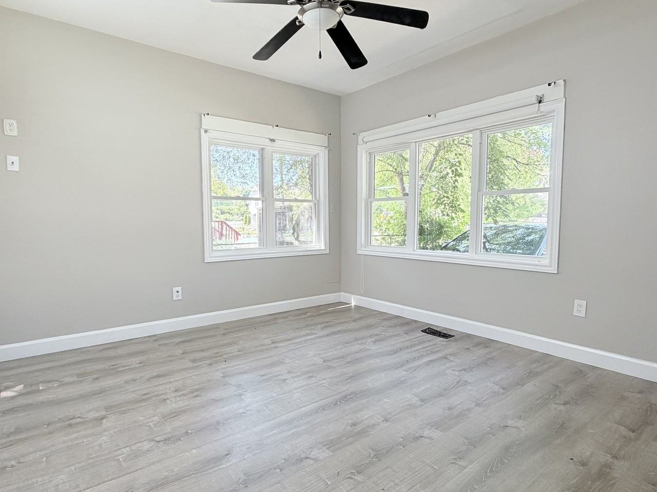 337 Maxwell St - Photo 5 of 17