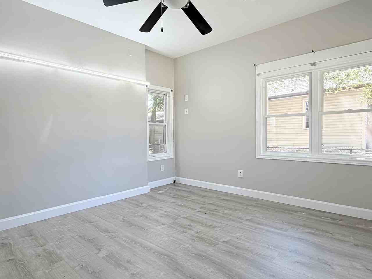 337 Maxwell St - Photo 6 of 17