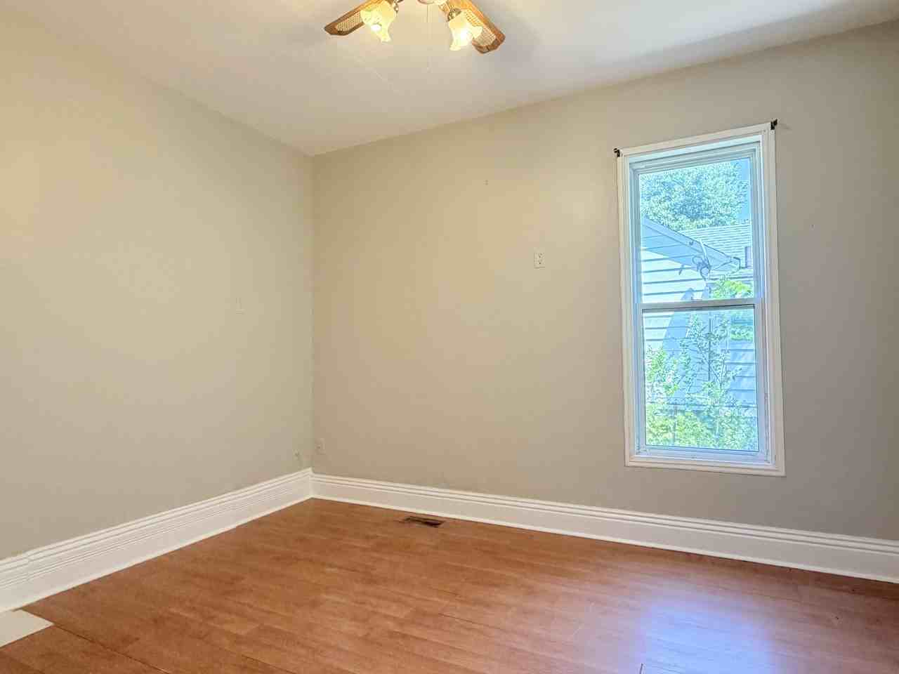 337 Maxwell St - Photo 7 of 17