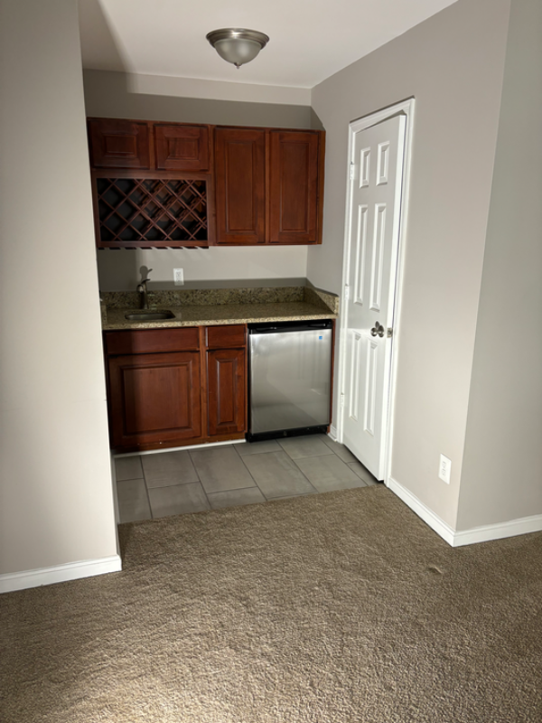 108 Dundee Pl - Photo 2 of 18