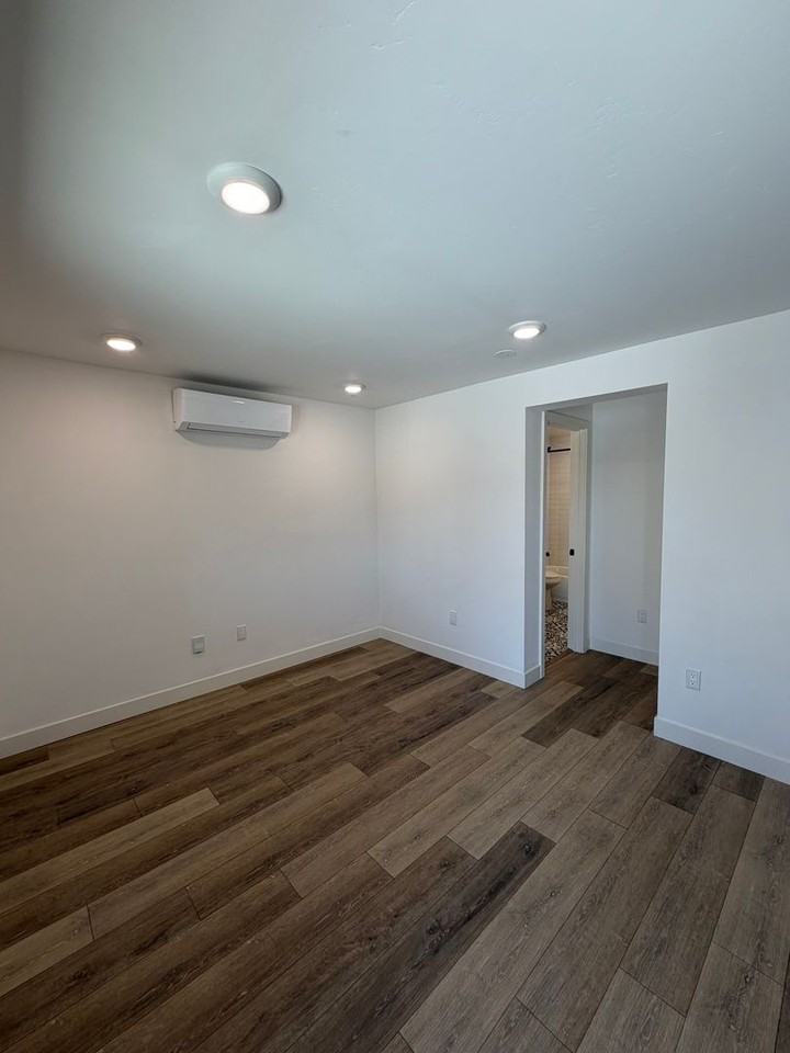 3523 Louisiana St - Photo 3 of 19