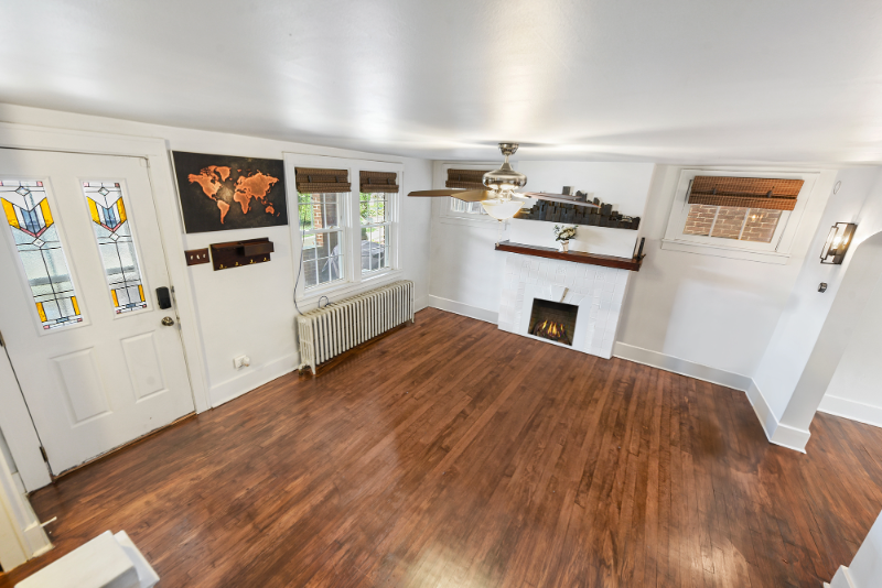 410 Eureka St - Photo 7 of 15