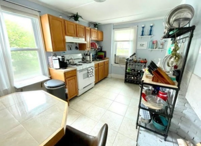 13 Bradford Rd #2U - Photo 4 of 7