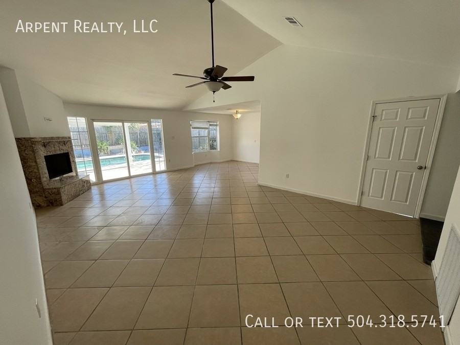 3617 Charles Dr - Photo 2 of 10