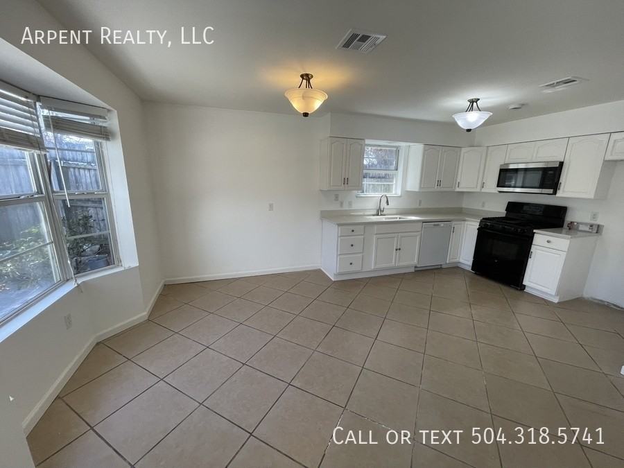 3617 Charles Dr - Photo 4 of 10