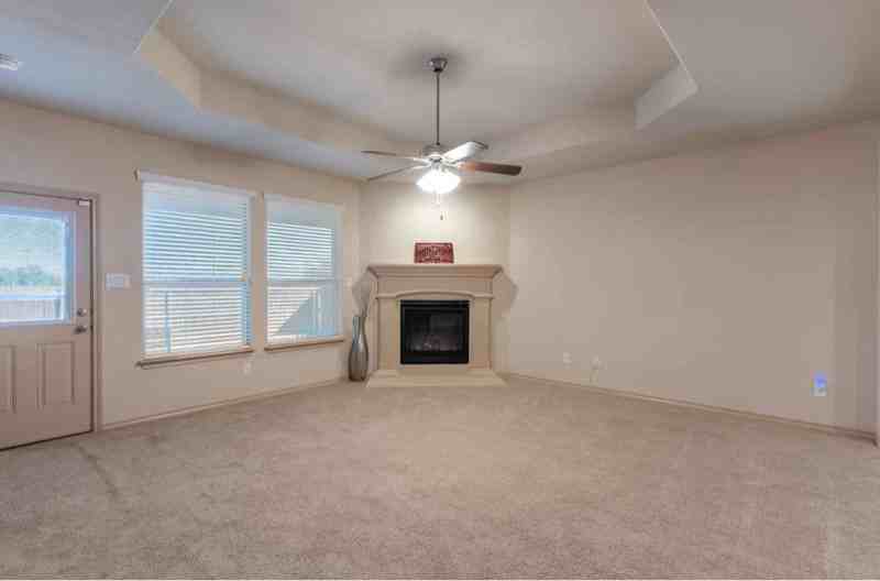 1117 Alnwick Ln - Photo 6 of 20