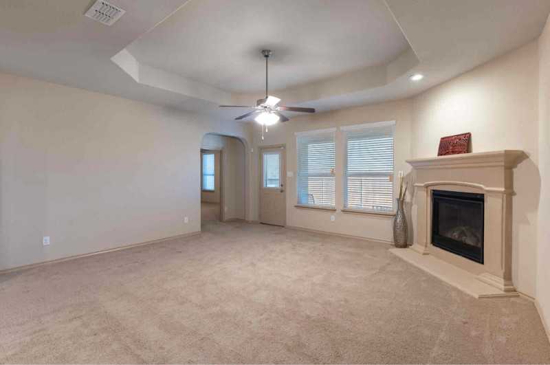 1117 Alnwick Ln - Photo 7 of 20