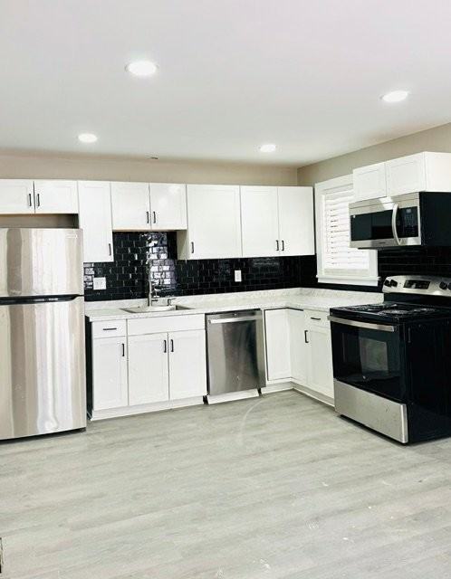304 Maplewood Ave Ne #B - Photo 2 of 10