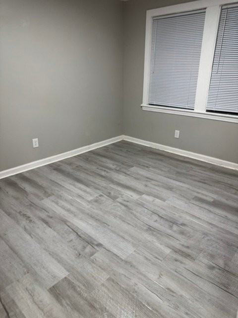 304 Maplewood Ave Ne #B - Photo 5 of 10