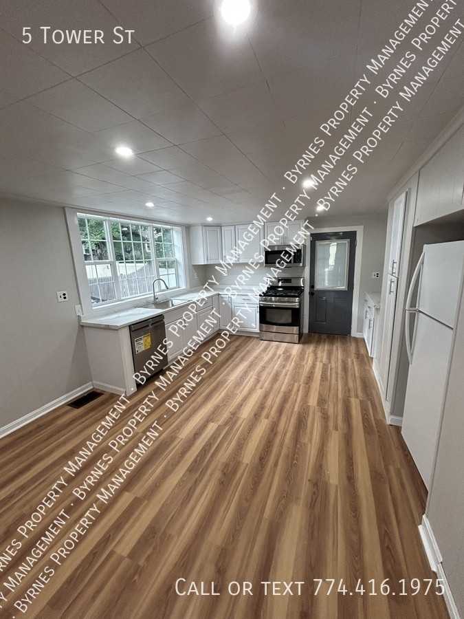 5 Tower St - Photo 4 of 16