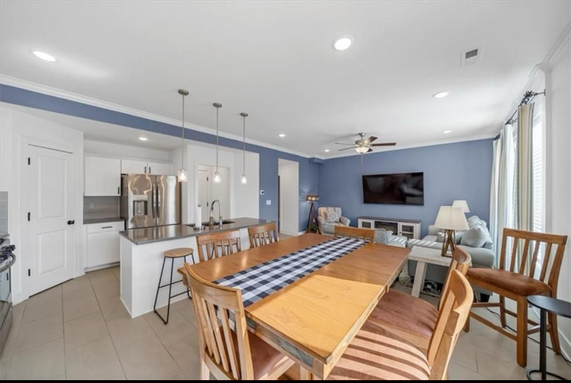 7377 Grand Slam St - Photo 4 of 20