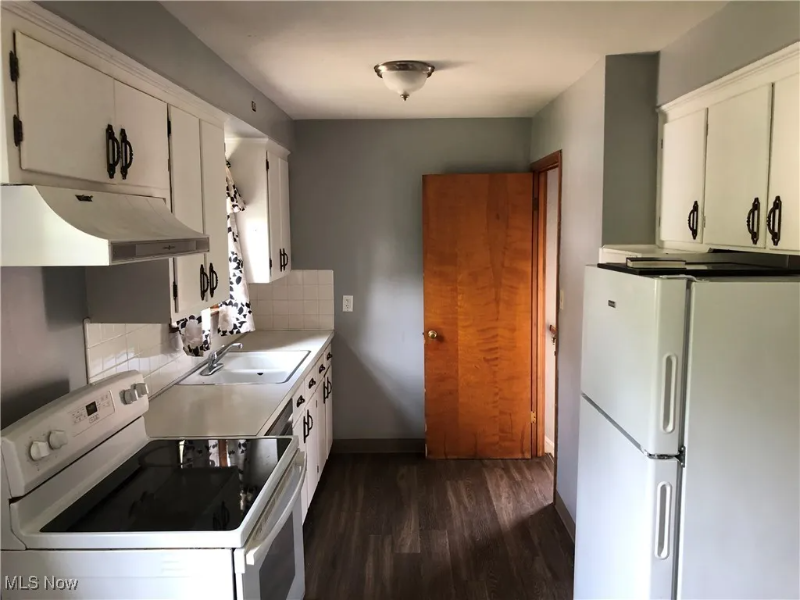 12805 Oakview Blvd - Photo 4 of 11