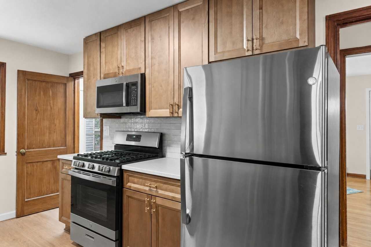 7221 Nicollet Ave - Photo 4 of 19