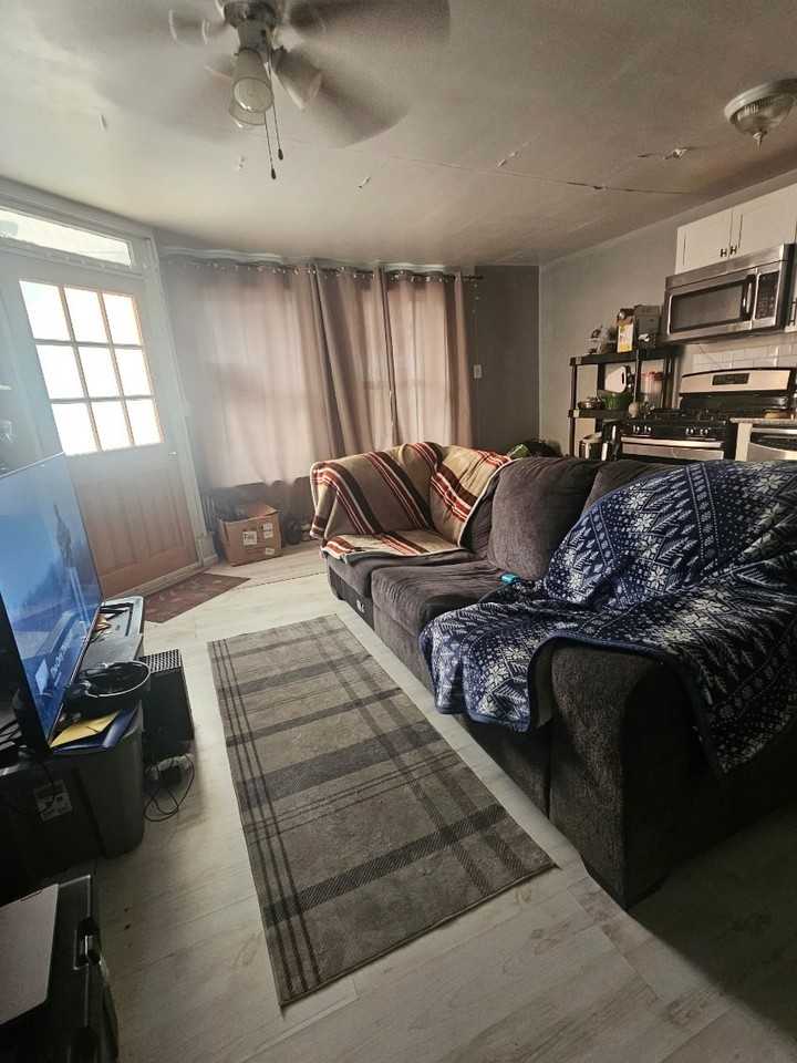 531 W King St #B - Photo 3 of 7