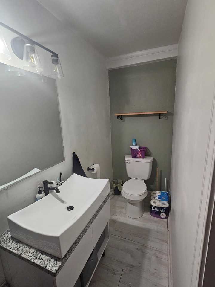 531 W King St #B - Photo 6 of 7