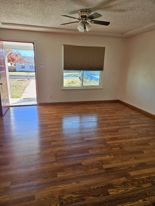 2308 North St - Photo 7 of 15