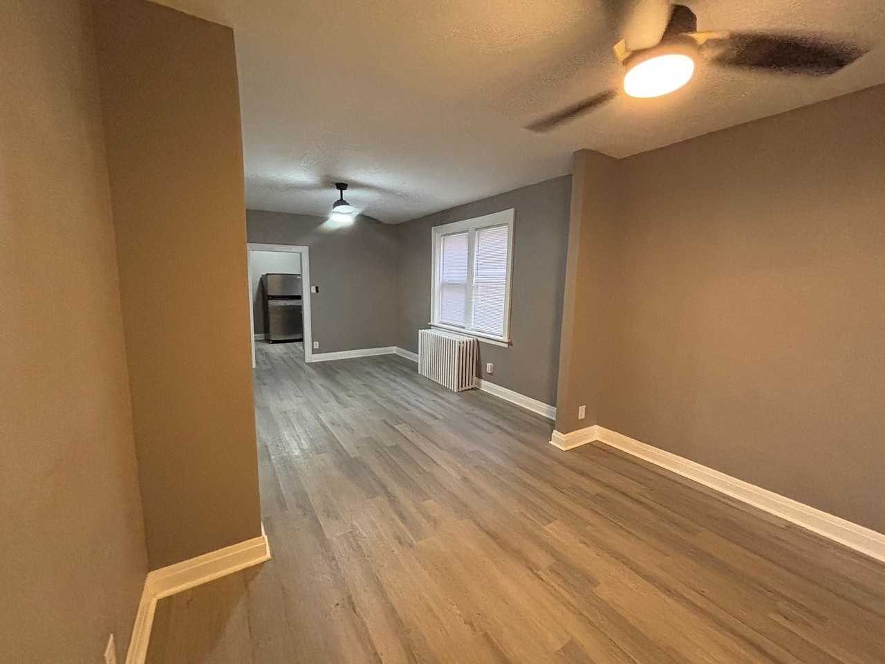 1341 Marshall St #2F - Photo 2 of 11