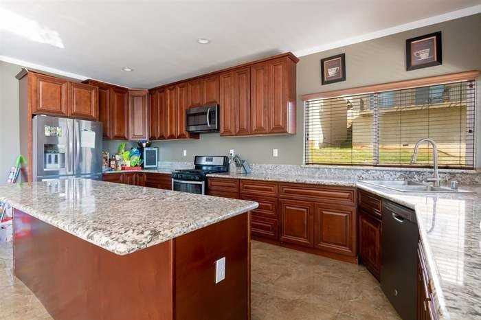 9439 Eucalyptus St - Photo 4 of 26