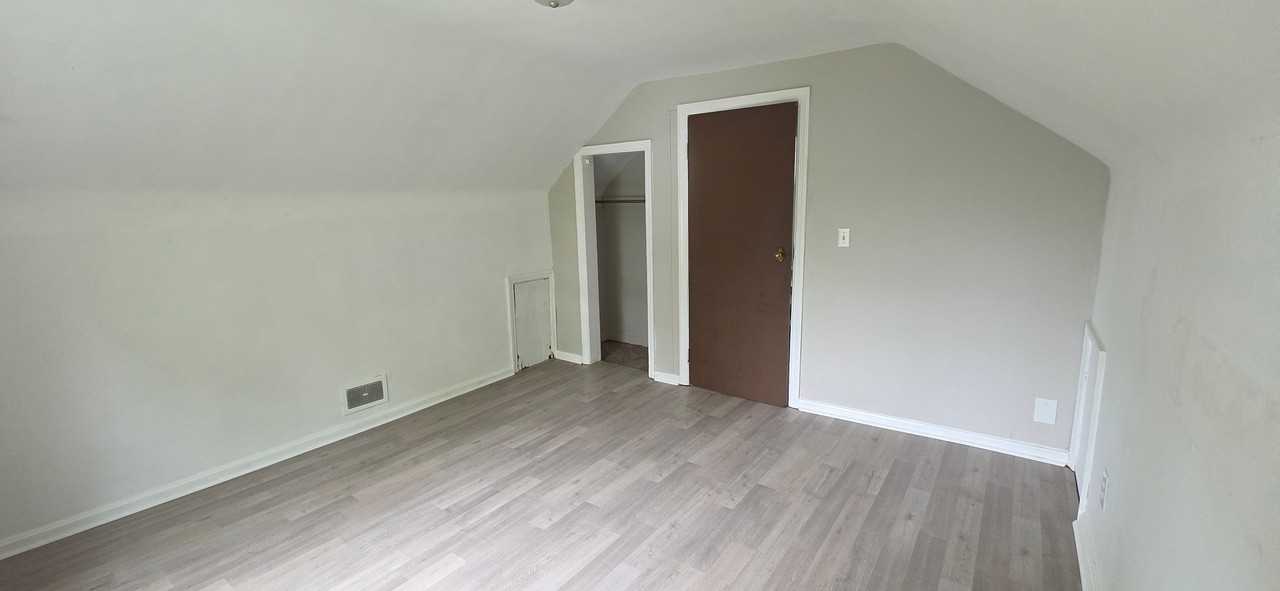 937 Elmhurst Rd - Photo 4 of 14