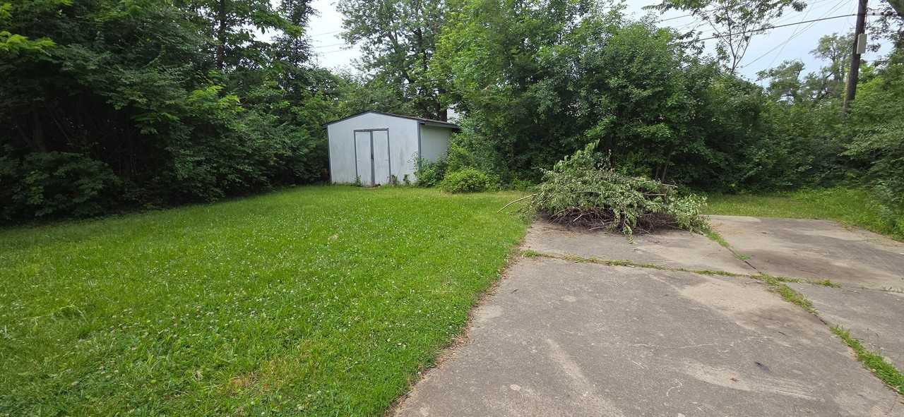 937 Elmhurst Rd - Photo 7 of 14