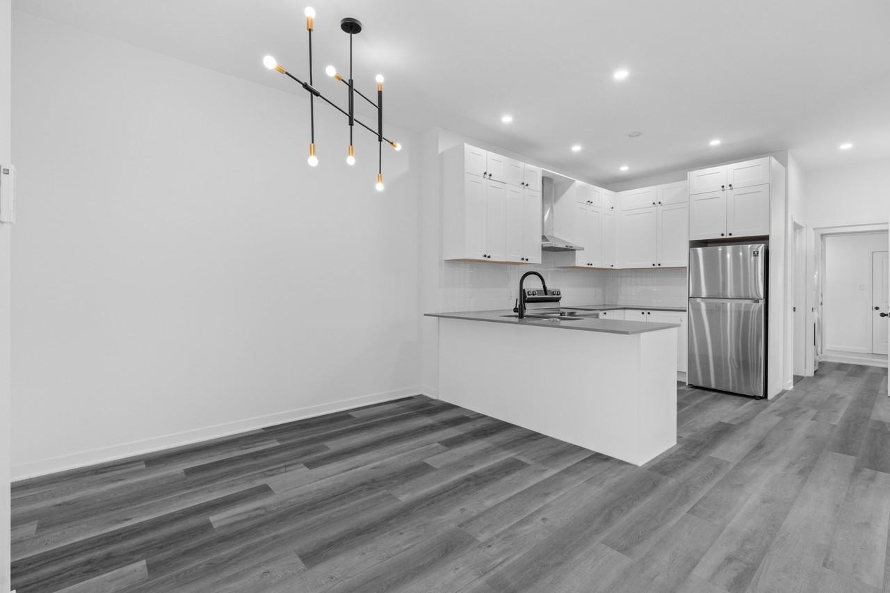 1587 Avenue du Mont-Royal Est - Photo 2 of 10