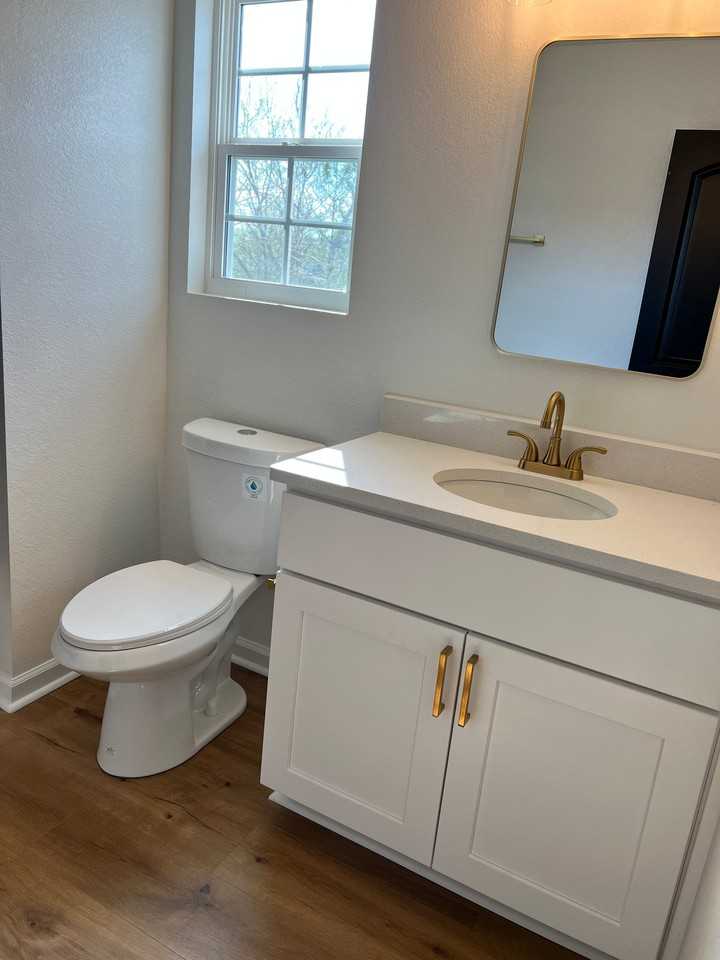 1527 Highland Ave - Photo 6 of 7