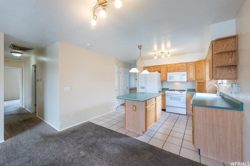 8146 S Angel St - Photo 4 of 18