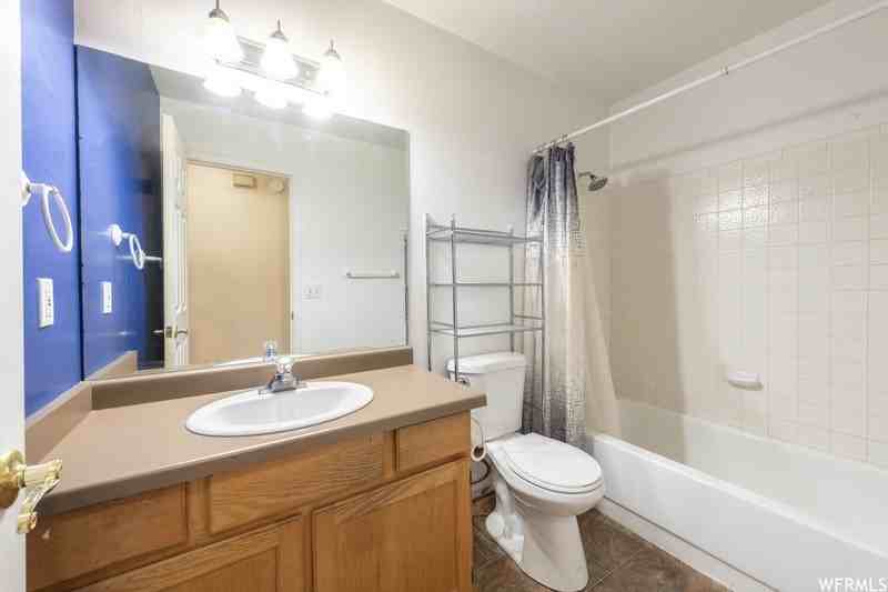 8146 S Angel St - Photo 7 of 18