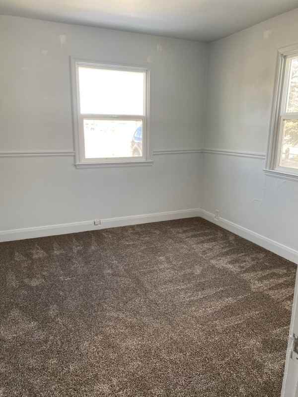128 E Center St - Photo 3 of 5