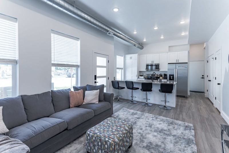 909 W Euclid Ave #6 - Photo 6 of 26