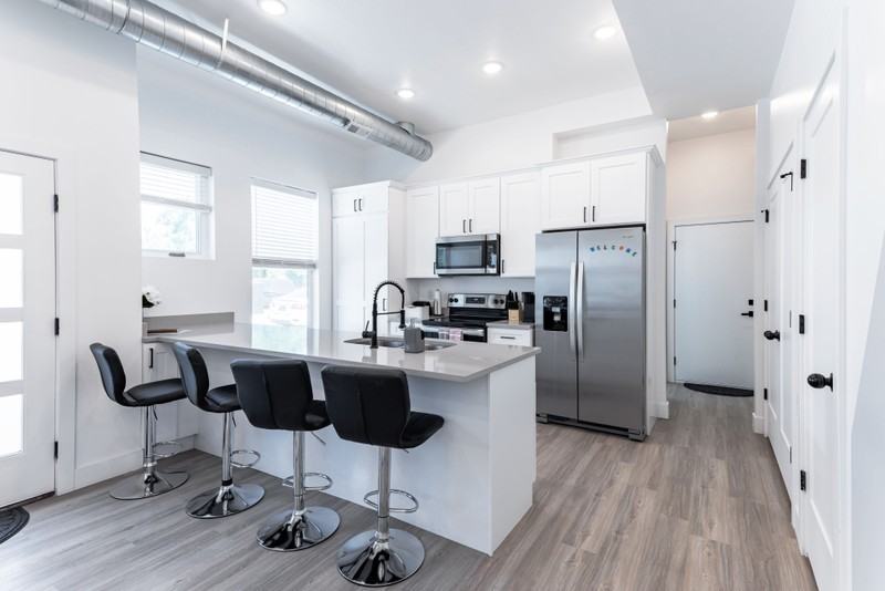 909 W Euclid Ave #6 - Photo 7 of 26