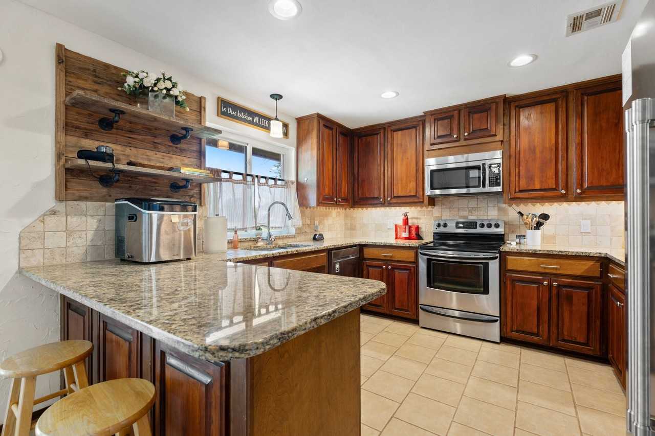 12713 Gaelic Glen Ct - Photo 4 of 16