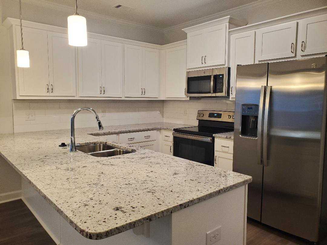 3064 Stanhope Dr - Photo 5 of 10