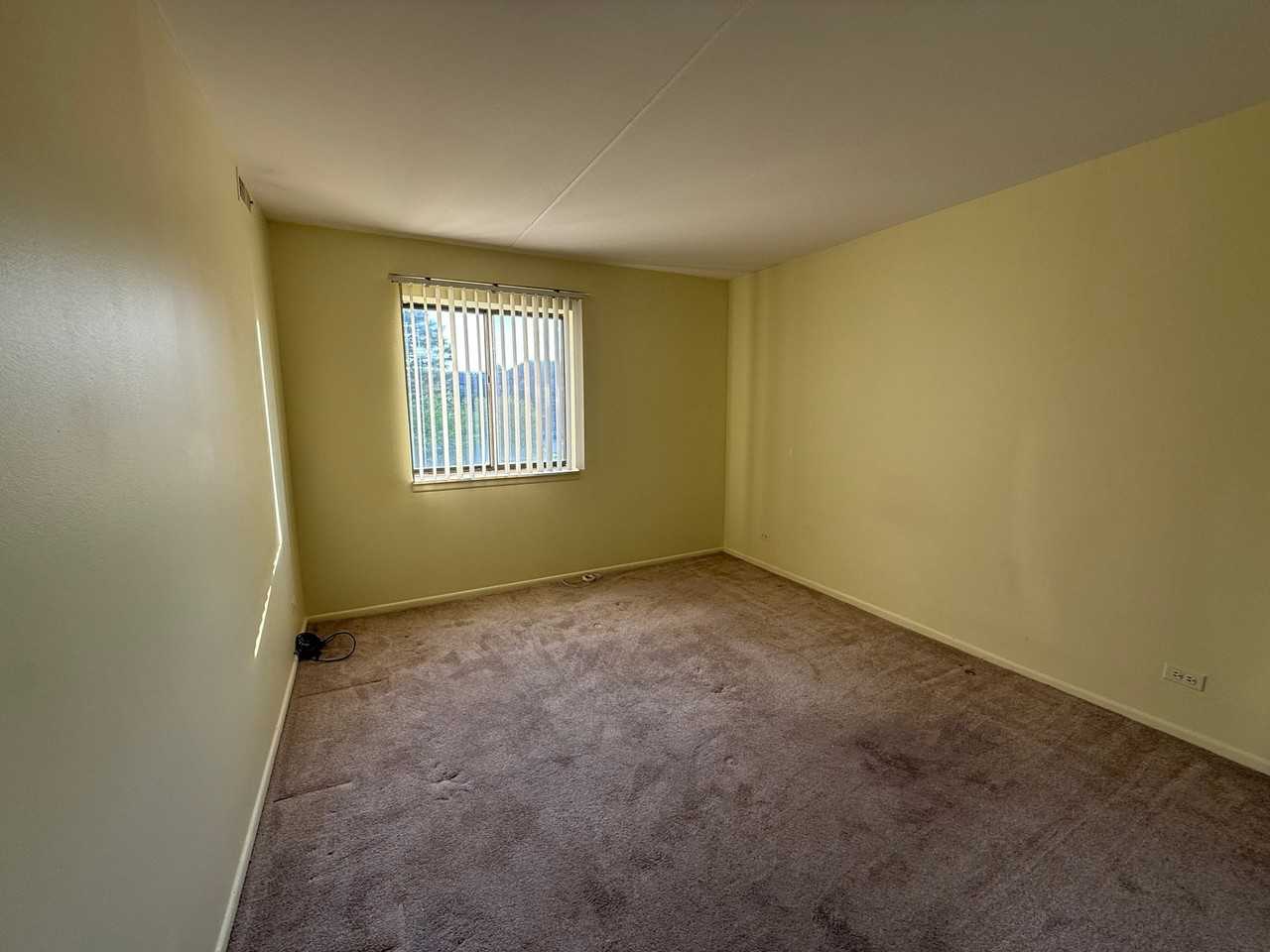 1460 Fairlane Dr #225 - Photo 5 of 10
