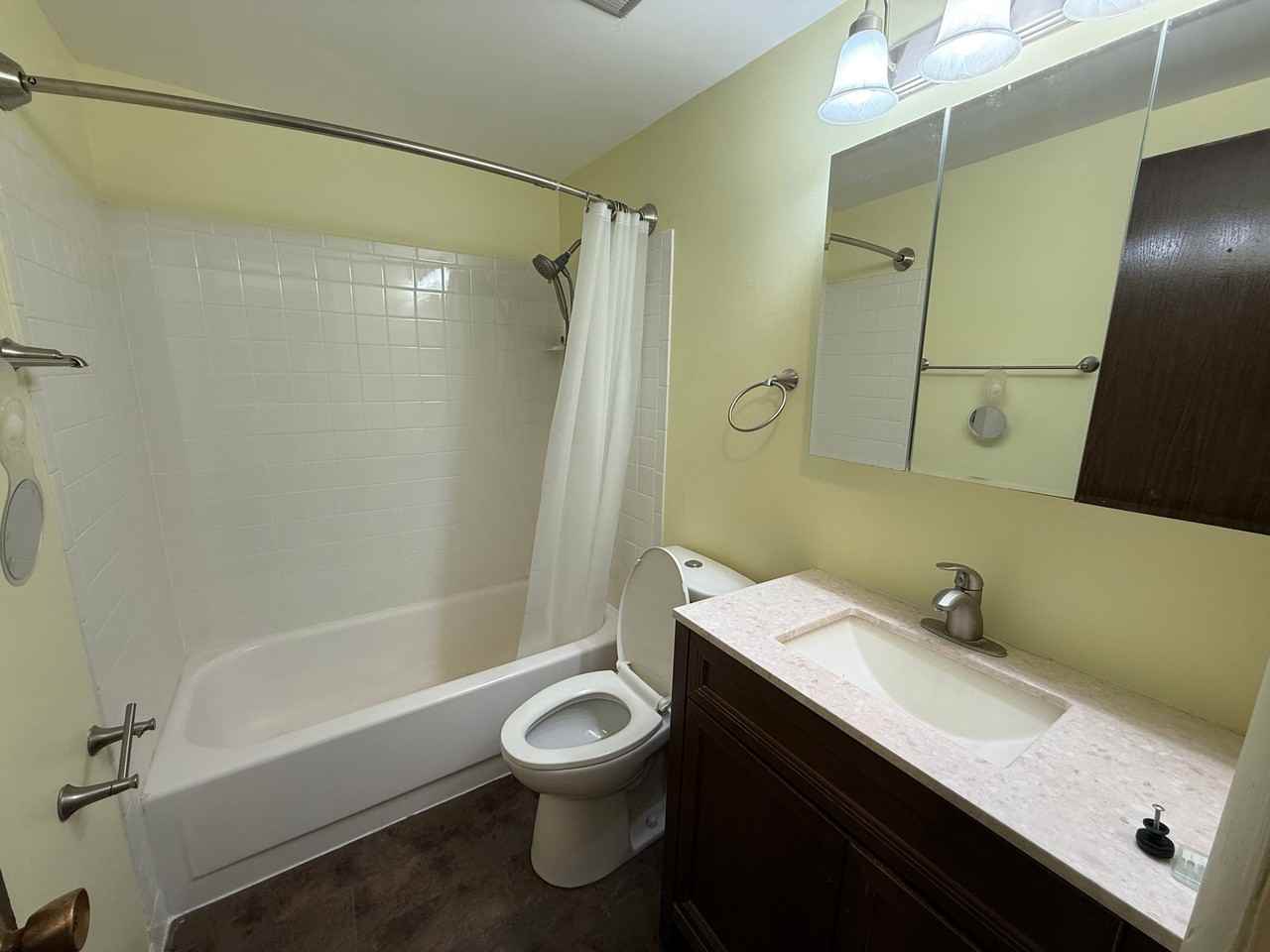 1460 Fairlane Dr #225 - Photo 7 of 10